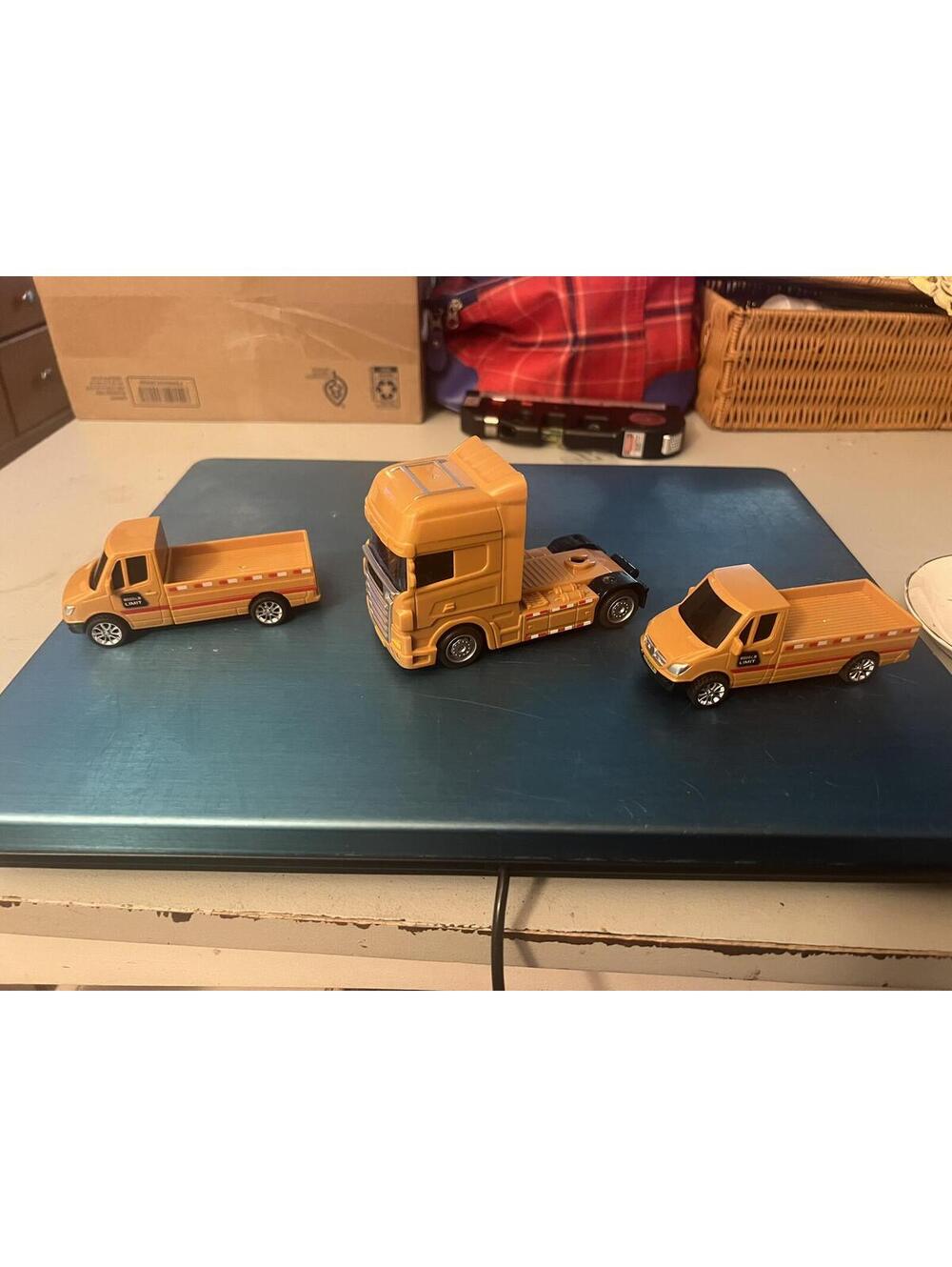 iPlay, iLearn Toy Truck Set - 3 Pieces, Yellow